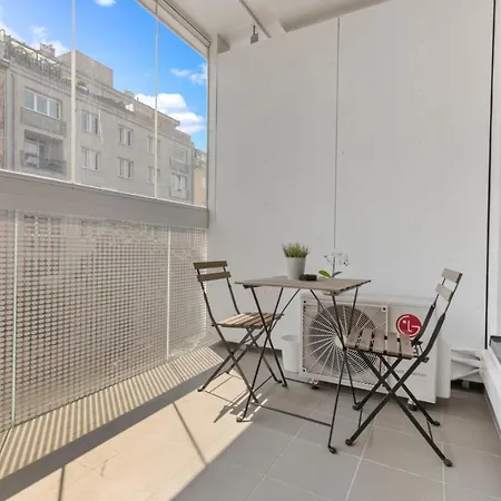 Lam Mint - Ac - Balcony Lägenhet Bratislava